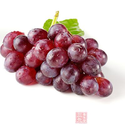 葡萄皮中含有的花青素和白藜蘆醇都是天然抗氧化劑