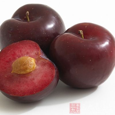 李子具有清肝熱、生津、利尿之功效 李子具有清肝熱、生津、利尿之功效