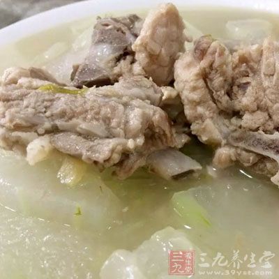 慢速喝湯會給食物的消化吸收留出充足的時間