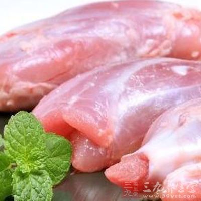 原料:豬腱400克 原料:豬腱400克