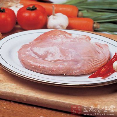 食材:豬肚一個 食材:豬肚一個