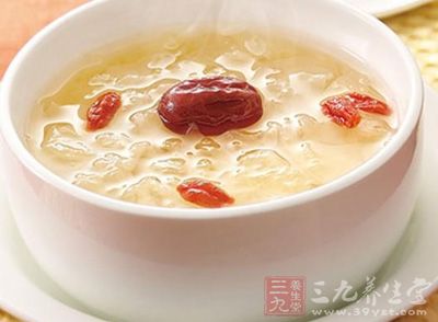 銀耳紅棗湯
