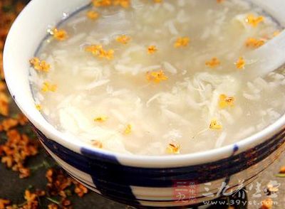 養心羹:藕粉桂花加醪糟 養心羹:藕粉桂花加醪糟