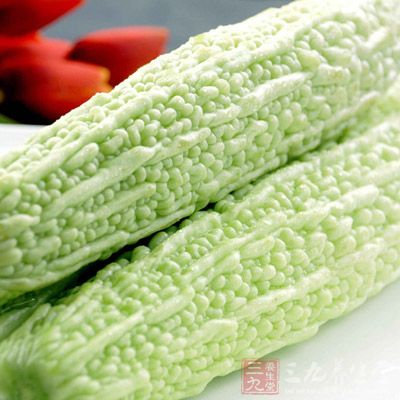 苦瓜具有清熱消暑、養血益氣、補腎健脾、滋肝明目的功效