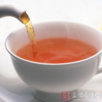 材料：紅茶、牛奶、白砂糖