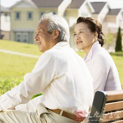 老年人早餐宜吃容易消化的溫熱柔軟食物