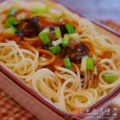 吃法上和其他的面不一樣 吃法上和其他的面不一樣