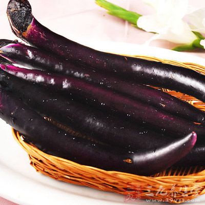 茄子富含維生素E，有防止出血和抗衰老功能