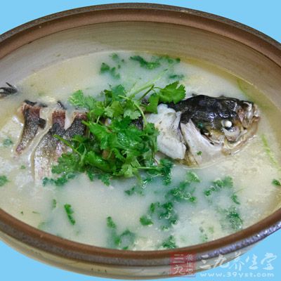 魚頭湯的做法