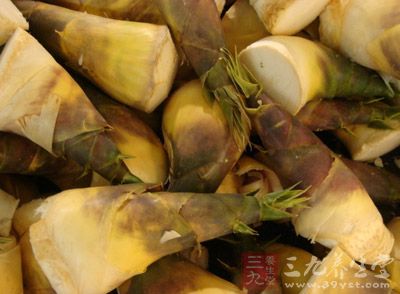 春筍含有大量的纖維素和蛋白質，還有豐富的維生素等物質