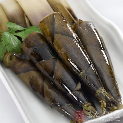 食用春筍也有講究，一枝春筍，根據其各個部位鮮嫩程度的不同，可分開食用，各具特色