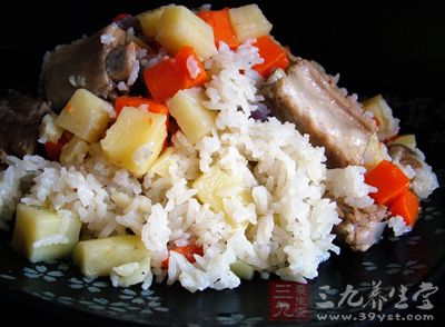 手抓飯是新疆維吾爾族菜品