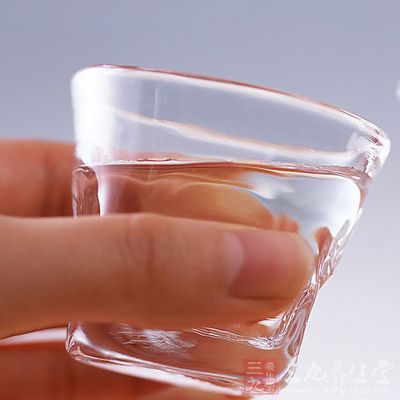 戒煙酒忌食刺激性食物