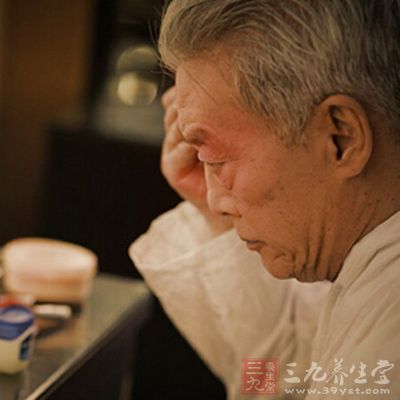 兩鬓斑白—肝膽