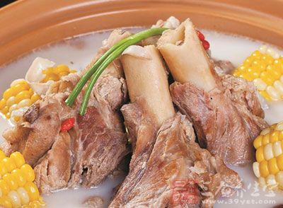 喝骨頭湯真能補鈣嗎