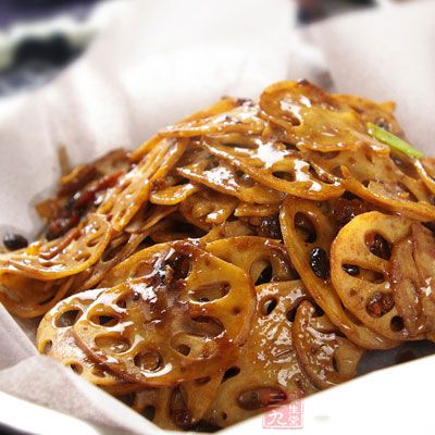 此菜含有豐富的碳水化合物、維生素C及鈣、磷、鐵等多種營養素。蓮藕是傳統止血藥物，有止血、止瀉功效，有利保胎，防止流產