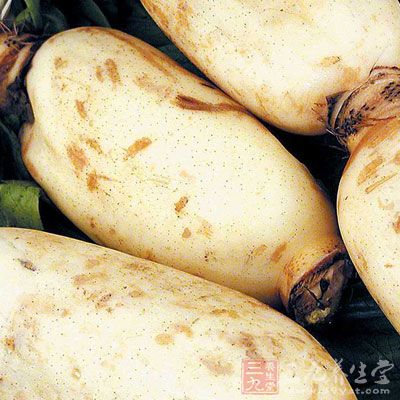 藕開胃清熱、潤燥止渴、清心安神。它富含鐵、鈣等微量元素，植物蛋白質、維生素以及澱粉