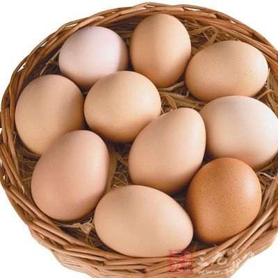 饅頭(高纖)、雞蛋、牛奶