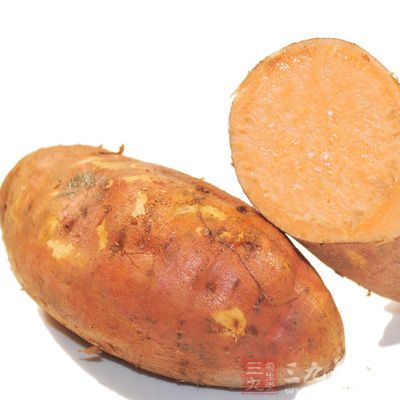 紅薯含有大量膳食纖維，可以有效預防老人便秘問題