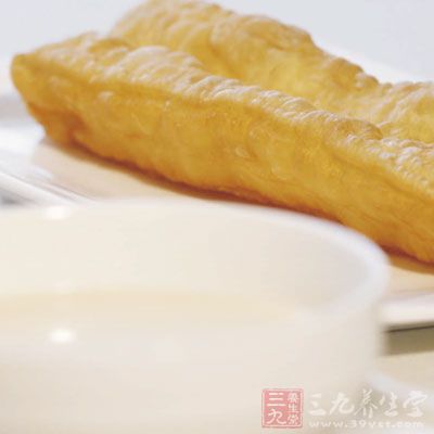 星期四：豆漿、卷子、拌海帶白菜絲、鹹鴨蛋、米粥