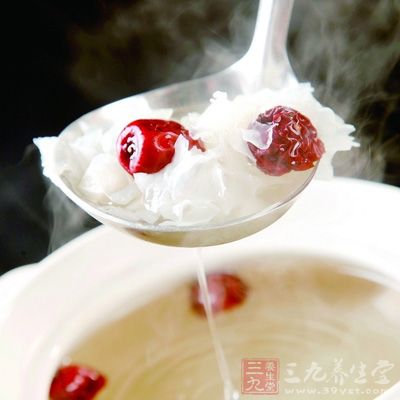 雪梨銀耳紅棗湯炖的時間可長可短