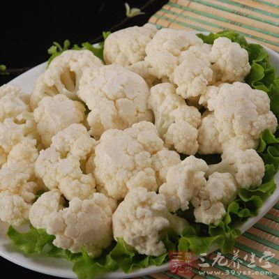菜花是良好的B族維生素“聚居地”，其中維生素B1有助於改善精神狀況