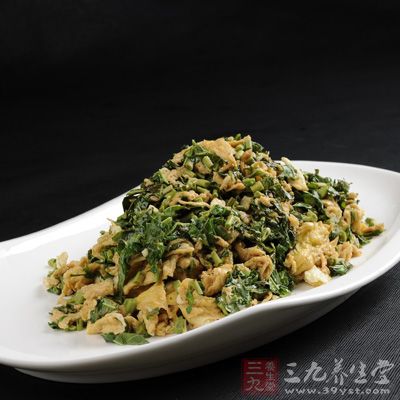 香椿中亞硝酸鹽含量高,因此一定要焯燙後食用 香椿中亞硝酸鹽含量高,因此一定要焯燙後食用