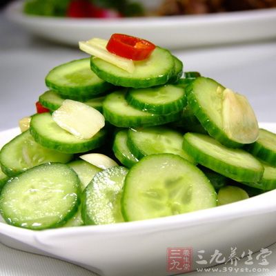 護肝食物主要有:大蒜、洋蔥、芹菜、海帶、黃瓜、蘿卜、香菇、黑木耳、蘑菇及魚 護肝食物主要有:大蒜、洋蔥、芹菜、海帶、黃瓜、蘿卜、香菇、黑木耳、蘑菇及魚