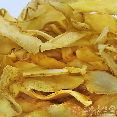 鮮玉竹30~60克,粳米60克,冰糖少許。先將鮮玉竹洗淨,除去根須、切碎,加水1000毫升,煎取濃汁約500毫升,再加粳米煮為稀粥,加少許冰糖即可 鮮玉竹30~60克,粳米60克,冰糖少許。先將鮮玉竹洗淨,除去根須、切碎,加水1000毫升,煎取濃汁約500毫升,再加粳米煮為稀粥,加少許冰糖即可