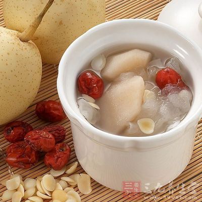 用適量百合、蓮子搭配紅棗調理