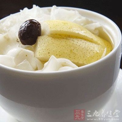 把蔬菜切塊加水