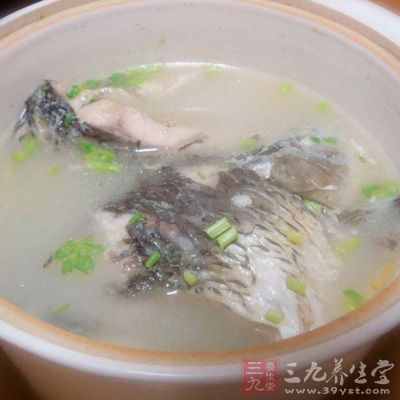 山藥扁豆鯉魚湯鮮美 山藥扁豆鯉魚湯鮮美