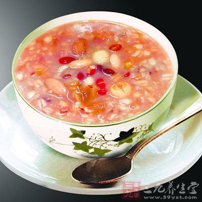 粳米100克,牛肉松25克(或其它肉松)。將粳米用常法煮粥,加入肉松調勻 粳米100克,牛肉松25克(或其它肉松)。將粳米用常法煮粥,加入肉松調勻