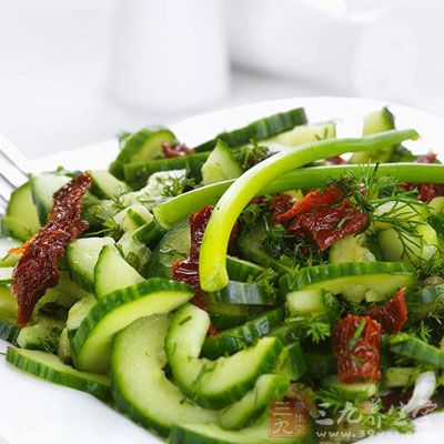 兒童減肥食譜四：黃瓜色拉