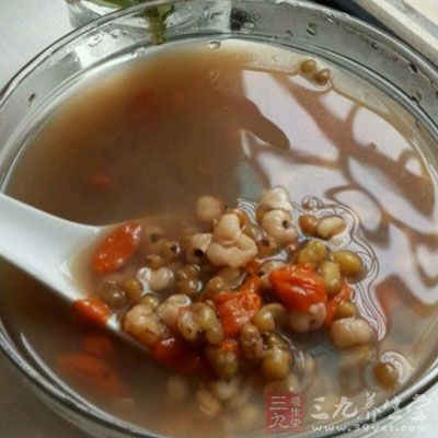 紅棗銀耳湯 紅棗銀耳湯
