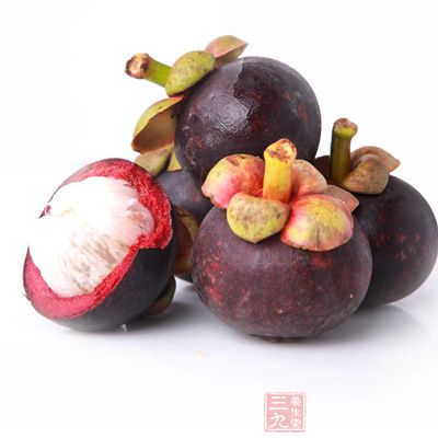 山竹2個、番茄1個、蘋果1個、生菜1棵、沙拉醬 山竹2個、番茄1個、蘋果1個、生菜1棵、沙拉醬
