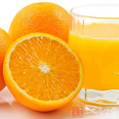 檸檬中富含維生C和各種酸性物質,經過合理的調配,還是十分有效的減肥物質 檸檬中富含維生C和各種酸性物質,經過合理的調配,還是十分有效的減肥物質