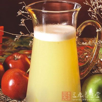 土豆和蘋果都含有豐富的膳食纖維,能促進腸胃蠕動 土豆和蘋果都含有豐富的膳食纖維,能促進腸胃蠕動