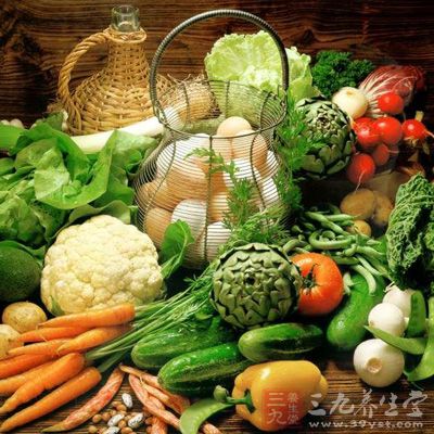 多吃有助於鐵吸收的食物 多吃有助於鐵吸收的食物