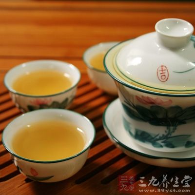 茶有助消化幫助吸收營養等作用,但缺鐵性貧血患者在服用補血藥時就不可飲茶 茶有助消化幫助吸收營養等作用,但缺鐵性貧血患者在服用補血藥時就不可飲茶