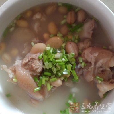 花生豬蹄湯