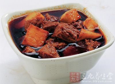 東北菜的形成過程也融合了一些中國其他菜系和漢族飲食的特點