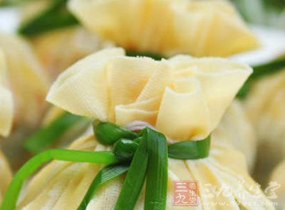 千張、豬裡脊、蝦仁、木耳、香菇 千張、豬裡脊、蝦仁、木耳、香菇