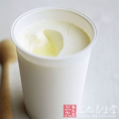 可以選擇脫脂奶、豆漿等飲料，糧食方面比較簡單
