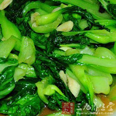 不少綠葉菜在補鈣效果上並不遜色,其中小油菜的鈣含量超過同樣重量的牛奶 不少綠葉菜在補鈣效果上並不遜色,其中小油菜的鈣含量超過同樣重量的牛奶