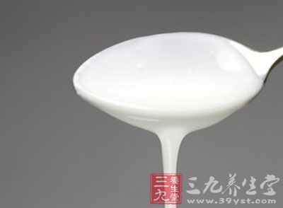 不妨在攝入足夠的碳水化合物後,再喝杯酸奶 不妨在攝入足夠的碳水化合物後,再喝杯酸奶