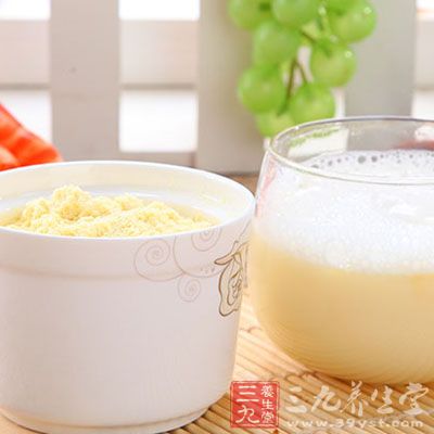 牛奶,蘇打餅干 牛奶,蘇打餅干