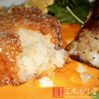 魚肉,胡蘿卜,洋蔥,奶油,牛奶等 魚肉,胡蘿卜,洋蔥,奶油,牛奶等