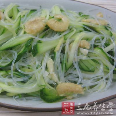 拌海蜇(海蜇、金針菇、黃瓜絲、調味品) 拌海蜇(海蜇、金針菇、黃瓜絲、調味品)