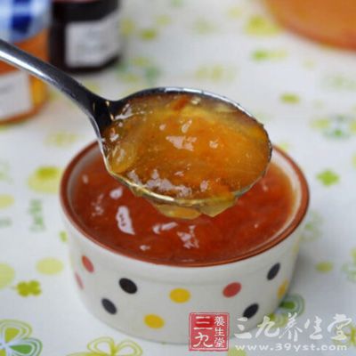 待完全涼透後，倒入10-30g花蜂蜜，如果喜歡甜的可以多放些蜂蜜